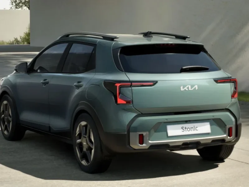 2025-Kia-Stonic-rear